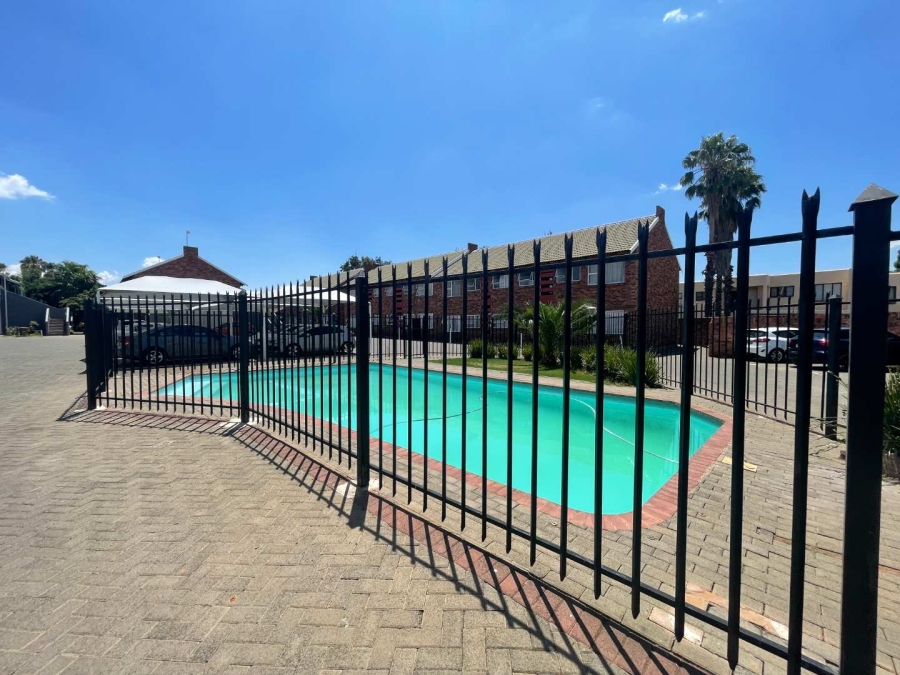 1 Bedroom Property for Sale in Pellissier Free State